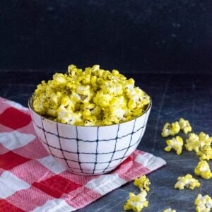 Dill pickle popcorn recipe.