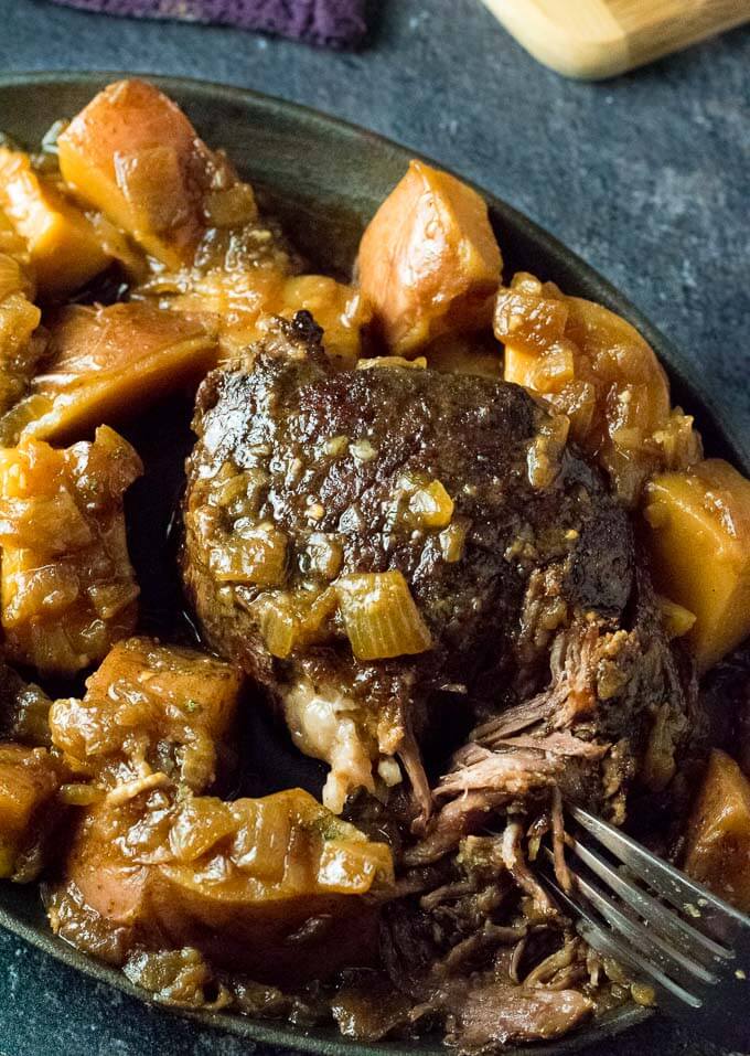 Braised Pot Roast with Red Potatoes