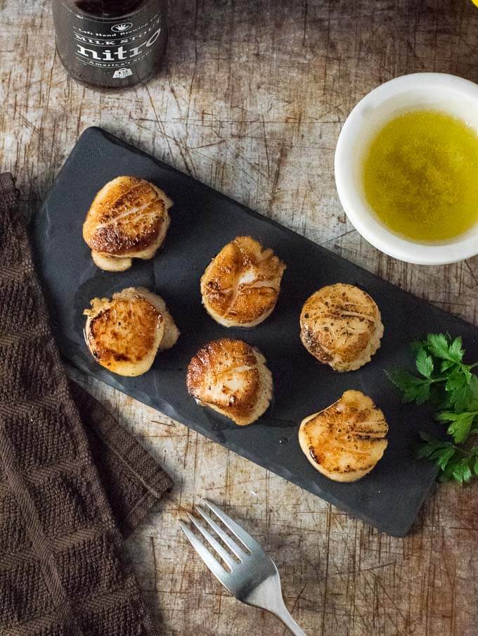 Pan-Seared Scallops with Garlic Butter