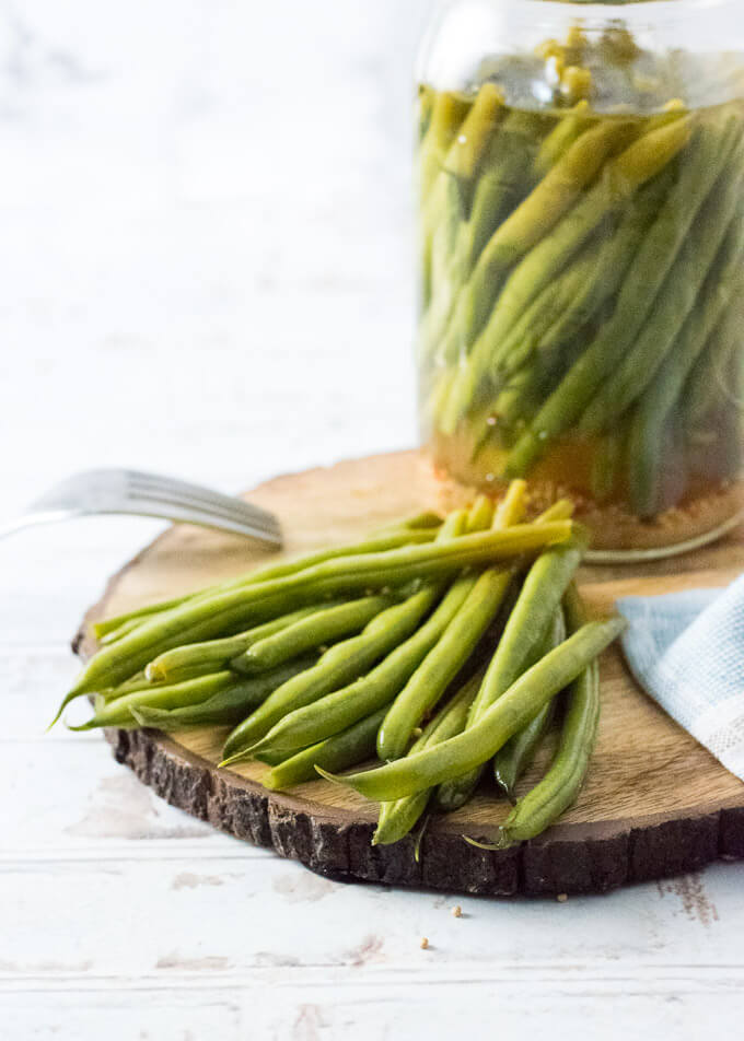 Refrigerator Pickled Green Beans with fresh green beans.