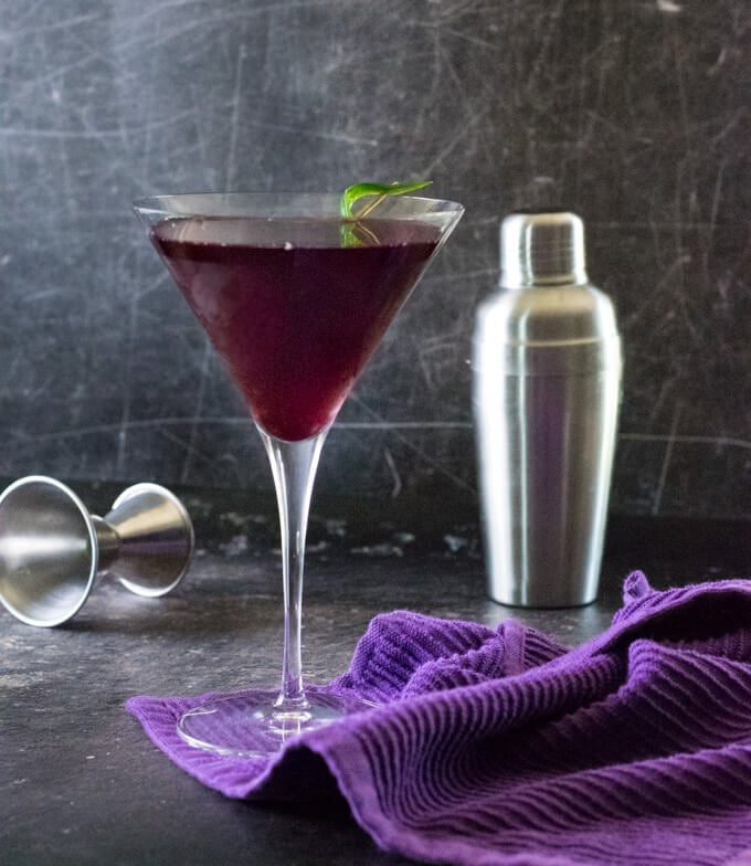 Cosmo cocktail