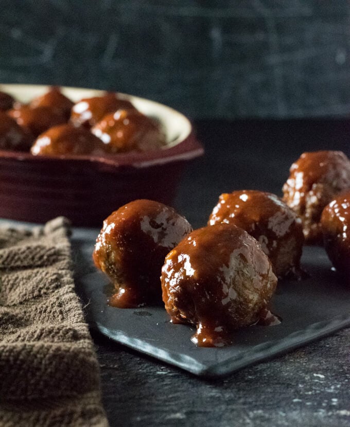 Slow Cooker meatballs with grape jelly and chili sauce