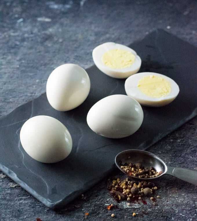 https://www.foxvalleyfoodie.com/wp-content/uploads/2020/01/bar-pickled-eggs.jpg