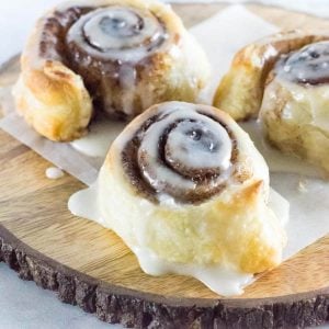 Puff pastry cinnamon rolls