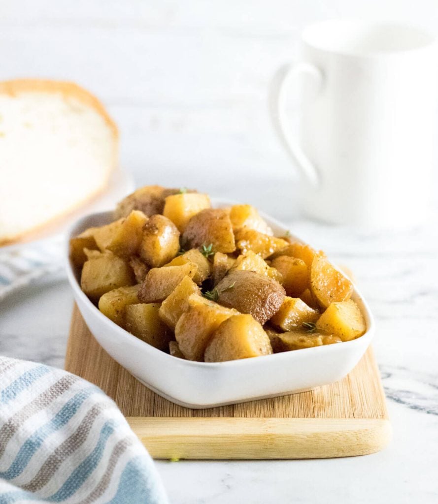 Crockpot breakfast potatoes in serving dish.