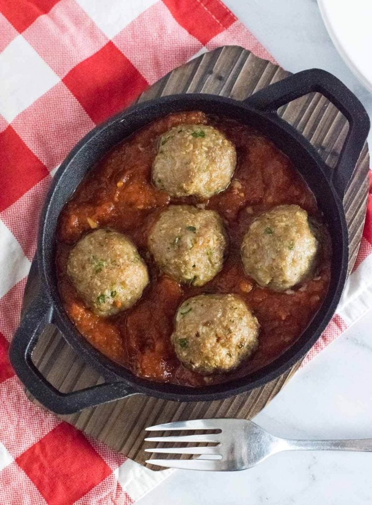 Meatballs without breadcrumbs served in dish.