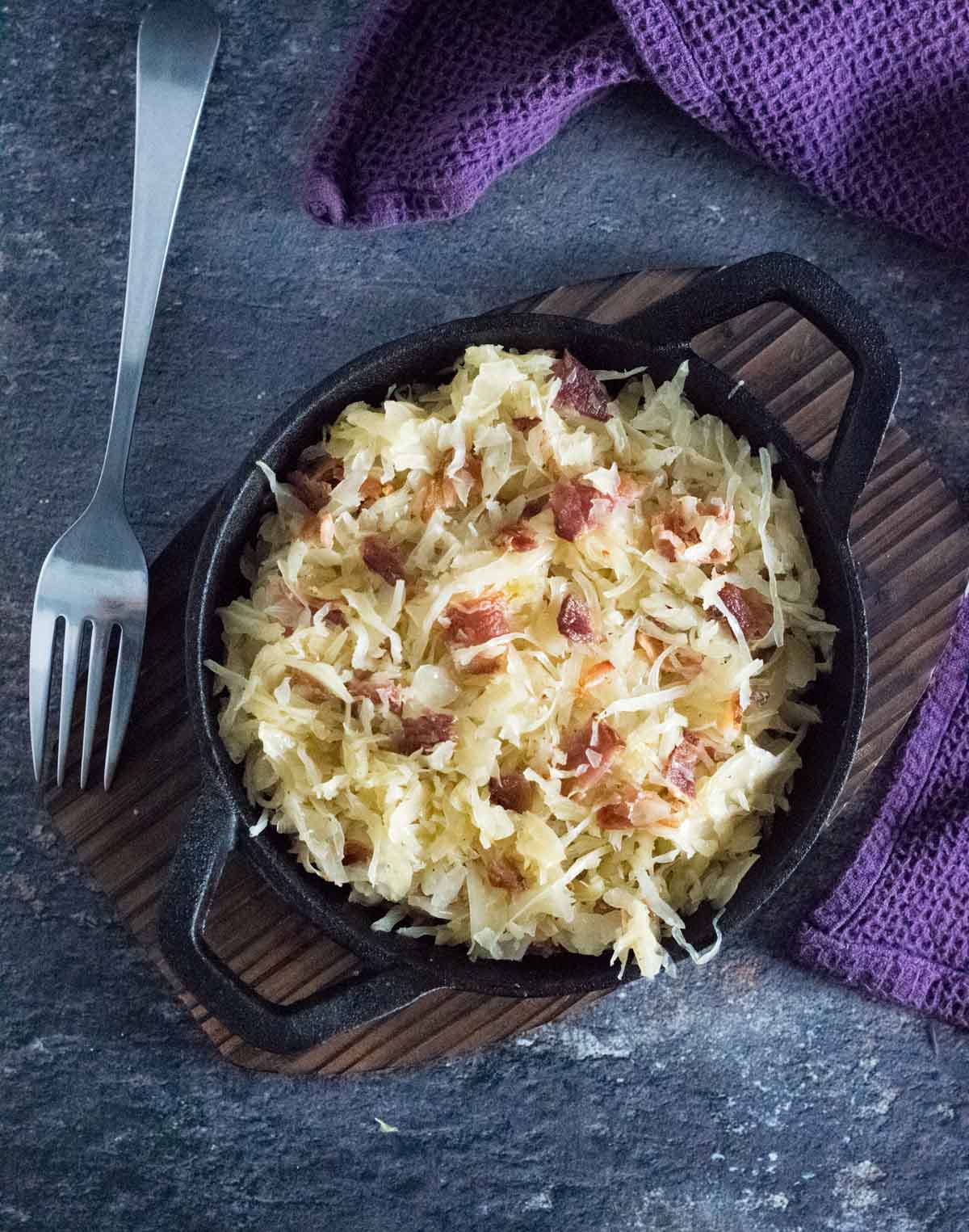 Fried sauerkraut in skillet.