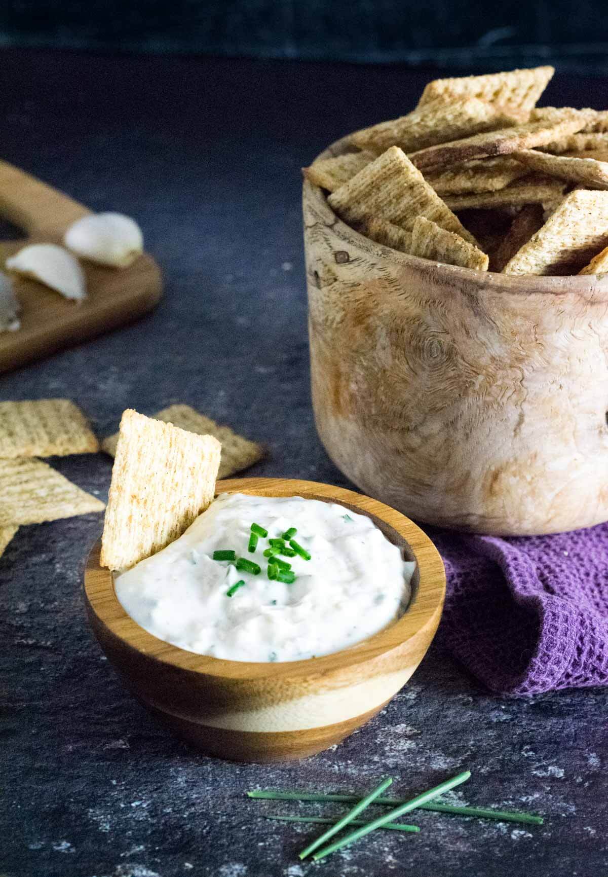 Roasted garlic dip.