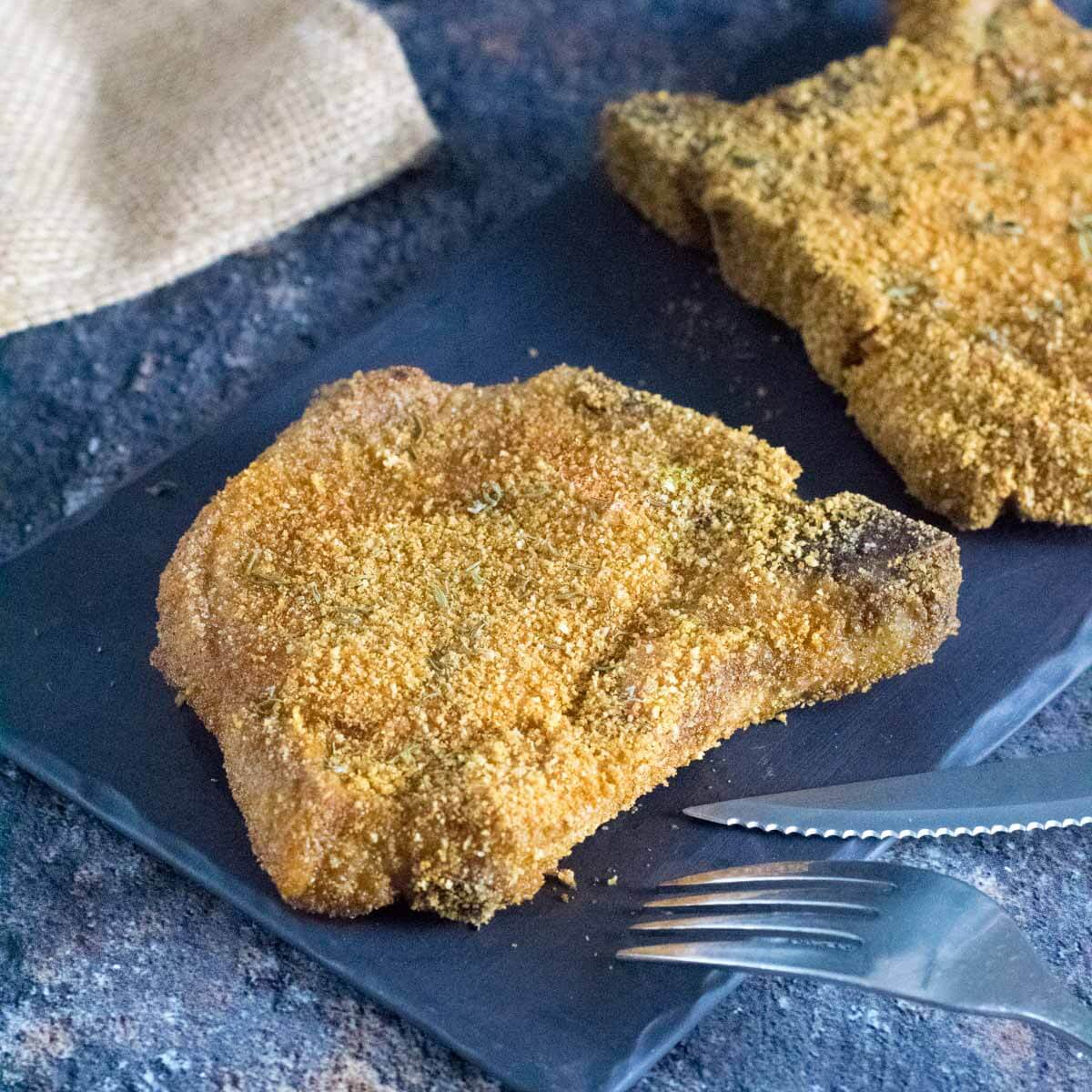 https://www.foxvalleyfoodie.com/wp-content/uploads/2022/02/shake-and-bake-pork-chops-recipe.jpg