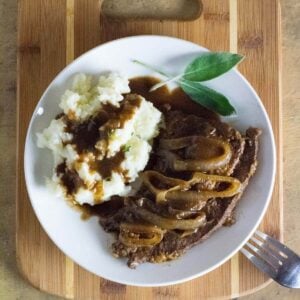 Liver and onions recipe with gravy.