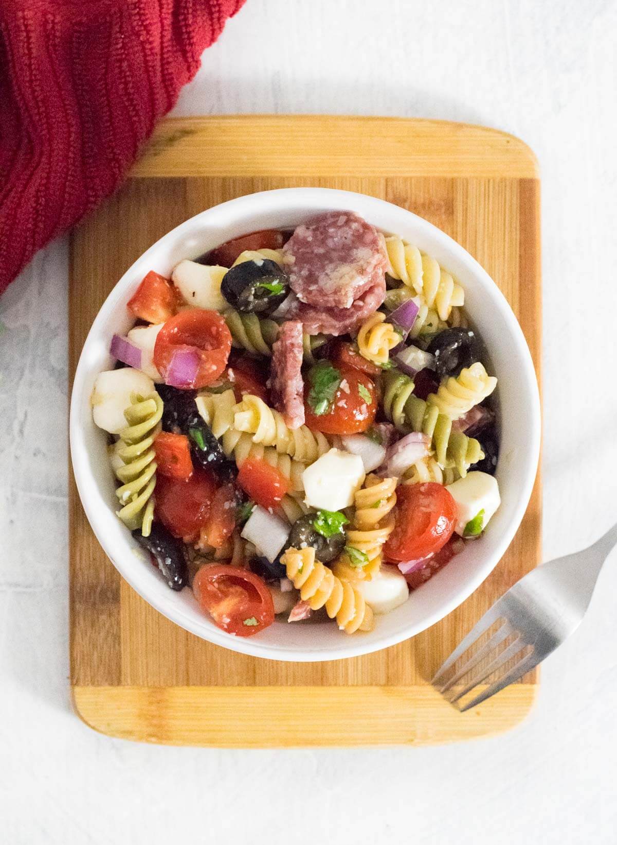 Cold pasta salad with Italian dressing.