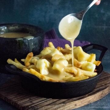 Homemade poutine gravy recipe.